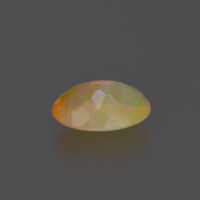 Opale multicolore naturelle coupe ovale, 1,62 ct, transparent