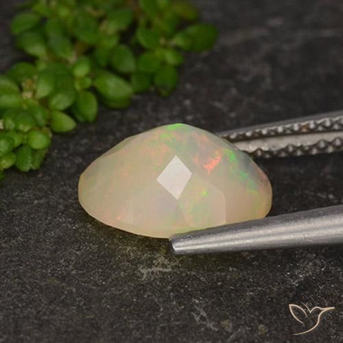 Opale Multicolore naturelle ovale, 1.58 ct, Translucide