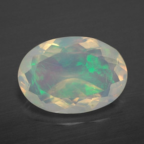 Opale multicolore naturelle coupe ovale, 2,27 ct, transparent