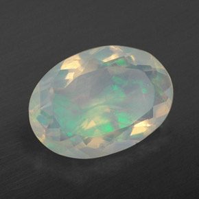 Opale multicolore naturelle coupe ovale, 2,27 ct, transparent