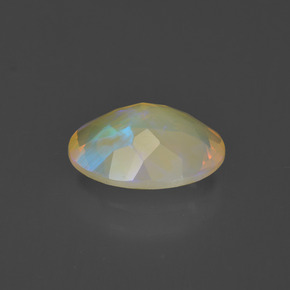 Opale multicolore naturelle coupe ovale, 1,31 ct, transparent