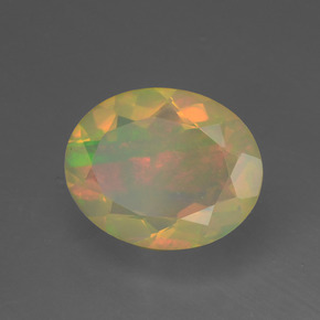 Opale multicolore naturelle coupe ovale, 1,34 ct, translucide