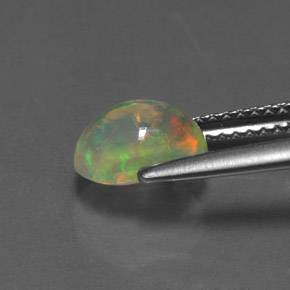 Opale multicolore naturelle coupe ovale, 1,11 ct, transparent