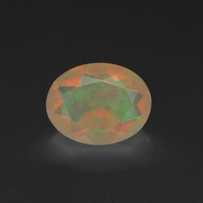 Opale multicolore naturelle coupe ovale, 0,99 ct, transparent