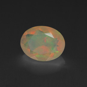 Opale multicolore naturelle coupe ovale, 0,99 ct, transparent