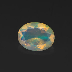 Opale multicolore naturelle coupe ovale, 0,99 ct, transparent