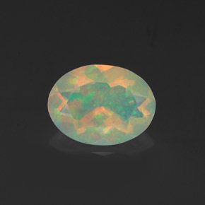 Opale multicolore naturelle coupe ovale, 0,91 ct, transparent