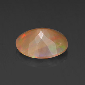Opale multicolore naturelle coupe ovale, 1,43 ct, opaque