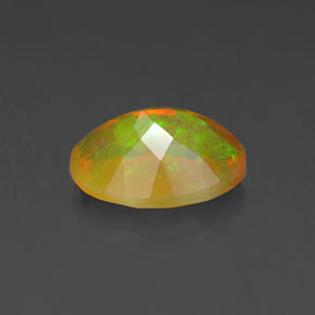 Opale multicolore naturelle coupe ovale, 1,21 ct, transparent