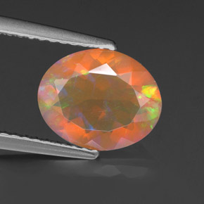 Opale multicolore naturelle coupe ovale, 1,45 ct, transparent