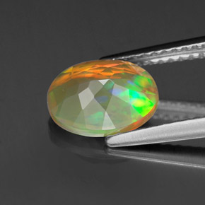 Opale multicolore naturelle coupe ovale, 1,11 ct, transparent
