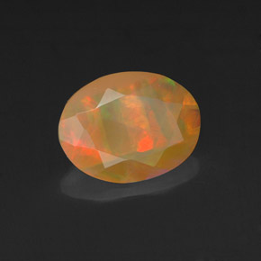 Opale multicolore naturelle coupe ovale, 0,97 ct, opaque