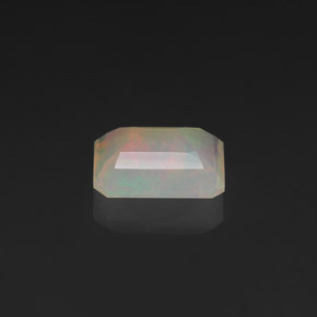 Opale multicolore naturelle taille émeraude, 1,36 ct, transparent