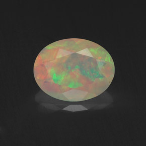 Opale multicolore naturelle coupe ovale, 1,04 ct, transparent