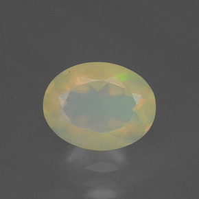 Opale multicolore naturelle coupe ovale, 1,18 ct, translucide