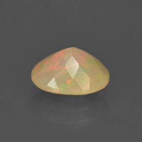 Opale multicolore naturelle coupe ovale, 1,19 ct, translucide