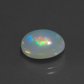 Opale multicolore naturelle coupe ovale, 2,90 ct, transparent