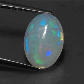 Opale multicolore naturelle coupe ovale, 3,97 ct, transparent