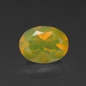 Opale multicolore naturelle coupe ovale, 0,98 ct, transparent