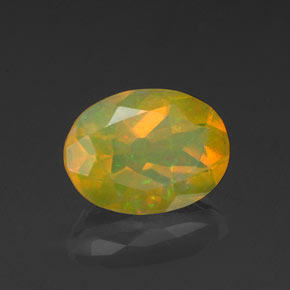 Opale multicolore naturelle coupe ovale, 0,98 ct, transparent