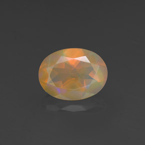 Opale multicolore naturelle coupe ovale, 0,88 ct, transparent
