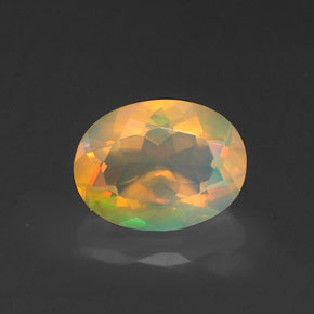 Opale multicolore naturelle coupe ovale, 0,95 ct, transparent