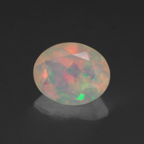 Opale multicolore naturelle transparent, 0,83 ct, transparent / translucide
