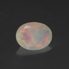 Opale multicolore naturelle coupe ovale, 0,64 ct, transparent