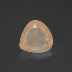 Opale multicolore naturelle en forme de poire, 0,67 ct, transparent