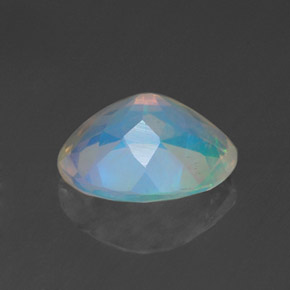 Opale multicolore naturelle coupe ovale, 1,28 ct, transparent