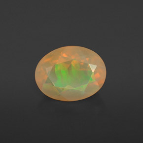 Opale multicolore naturelle coupe ovale, 1,28 ct, translucide