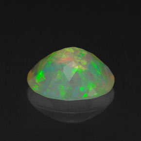 Opale multicolore naturelle coupe ovale, 1,58 ct, transparent
