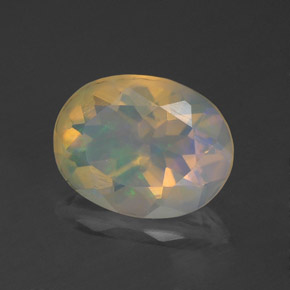 Opale multicolore naturelle coupe ovale, 1,12 ct, transparent