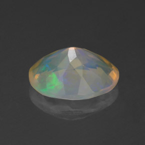 Opale multicolore naturelle coupe ovale, 1,12 ct, transparent