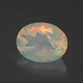 Opale multicolore naturelle coupe ovale, 1,33 ct, transparent