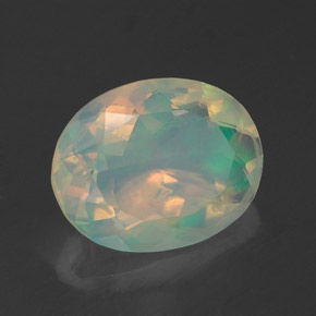 Opale multicolore naturelle coupe ovale, 1,60 ct, transparent