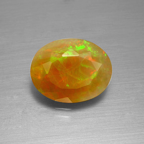 Opale multicolore naturelle coupe ovale, 1,51 ct, translucide
