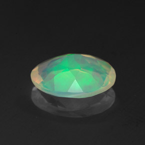 Opale multicolore naturelle coupe ovale, 1,10 ct, transparent