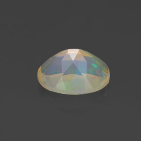Opale multicolore naturelle coupe ovale, 0,98 ct, transparent