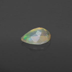 Opale multicolore naturelle en forme de poire, 0,74 ct, transparent