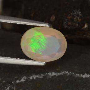 Opale multicolore naturelle coupe ovale, 0,78 ct, transparent