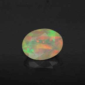 Opale multicolore naturelle coupe ovale, 1,06 ct, transparent