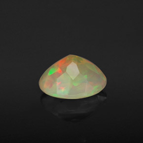 Opale multicolore naturelle coupe ovale, 1,06 ct, transparent