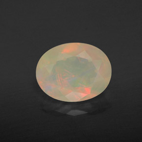 Opale multicolore naturelle coupe ovale, 1,29 ct, transparent