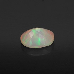 Opale multicolore naturelle transparent, 0,88 ct, transparent / translucide