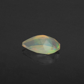 Opale multicolore naturelle en forme de poire, 0,58 ct, transparent