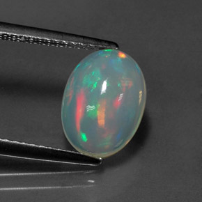 Opale multicolore naturelle coupe ovale, 1,72 ct, transparent