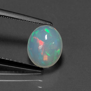 Opale multicolore naturelle coupe ovale, 1,29 ct, transparent