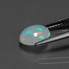 Opale multicolore naturelle coupe ovale, 1,29 ct, transparent