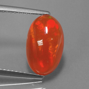 Opale multicolore naturelle coupe ovale, 2,71 ct, transparent